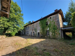 maison a renover à la vente -   16420  CONFOLENS, surface 235 m2 vente maison a renover - UBI443108072